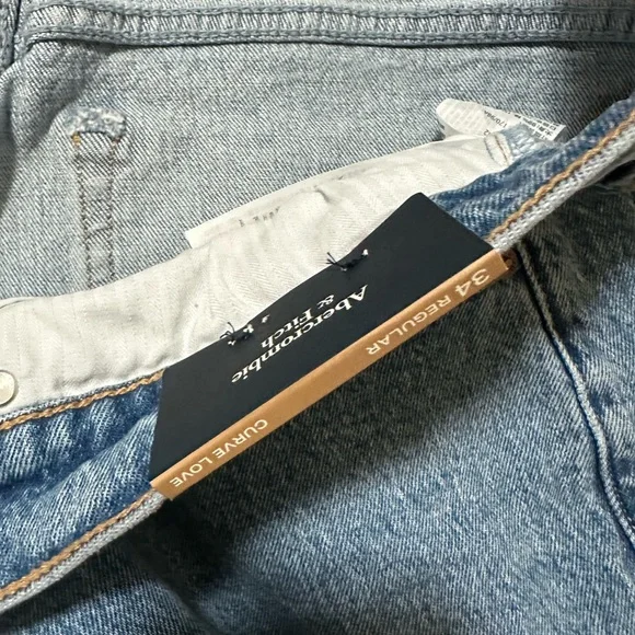 Abercrombie & Fitch Curve Love Low Rise Baggy Jeans Womens 34 Regular NWT - Picture 9 of 10